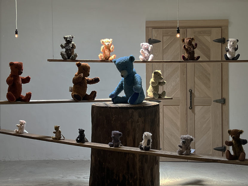 外間宏政のテディベア作品